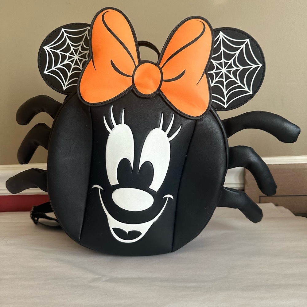 Disney Loungefly Minnie Mouse spider bag